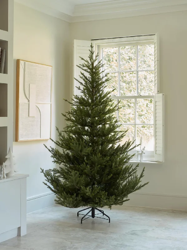 7ft Norway Spruce Artificial Christmas Tree