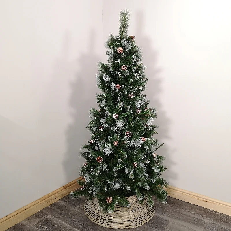 Everlands 210cm 7ft Frosted Norwich Pine Hinged Christmas Tree  882 tips