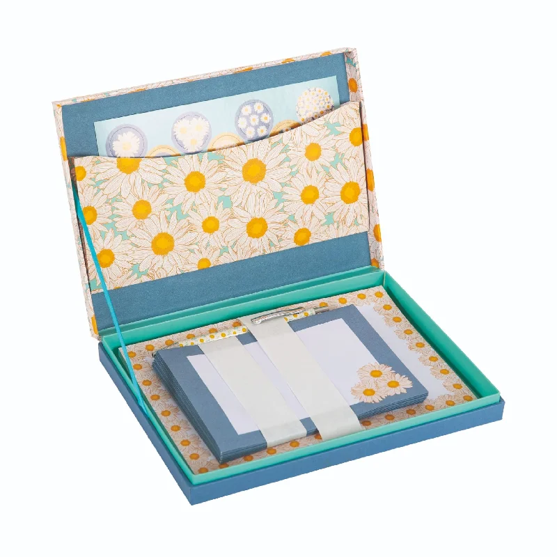 Gifted Stationery Hazy Daisies Letter Writing Set Contains Pen, Paper & Envelopes