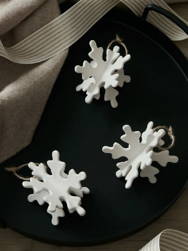 Set of 3 White Ceramic Snowflake