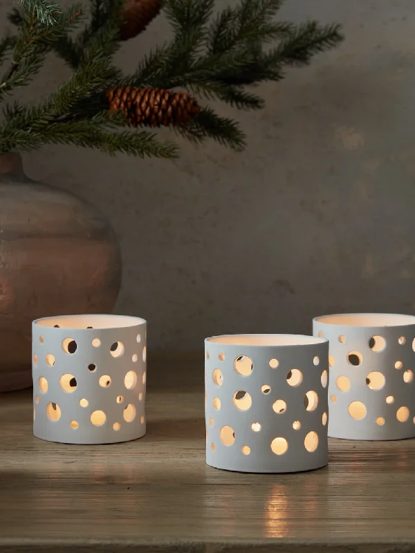 Set of 3 White Ceramic Detailed Tealight Holder