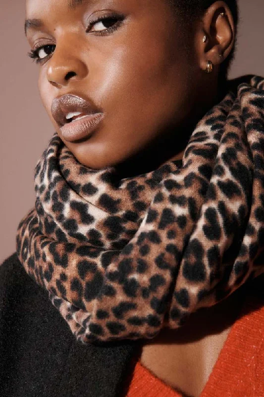 Woven Leopard Print Scarf